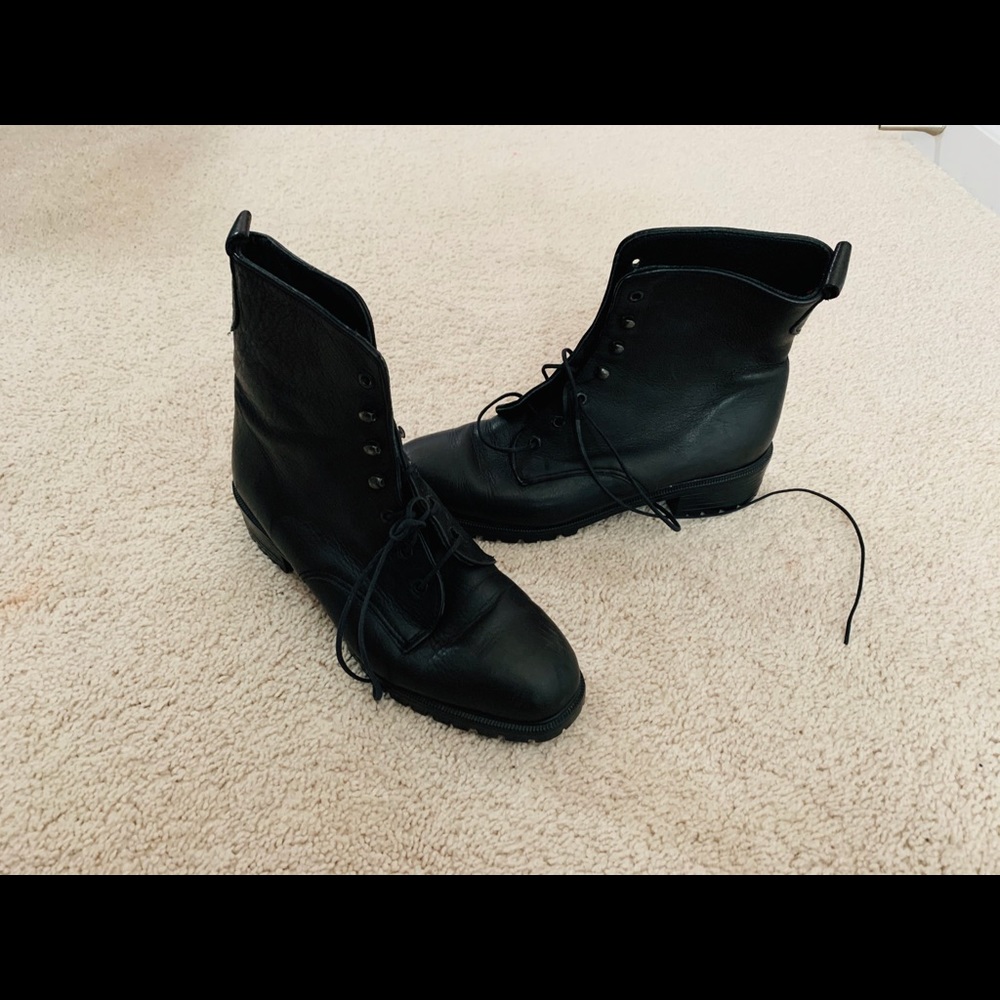 Eddie Bauer | Leather Lace Up Boots size 8